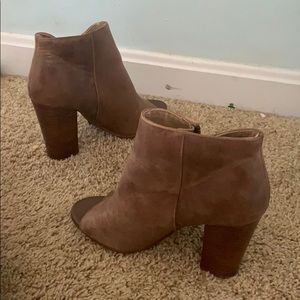 Heel booties